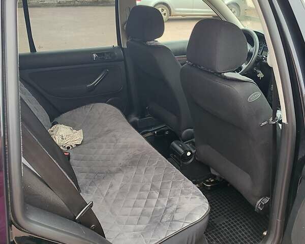 Черный Фольксваген Гольф, объемом двигателя 1.6 л и пробегом 232 тыс. км за 4800 $, фото 4 на Automoto.ua