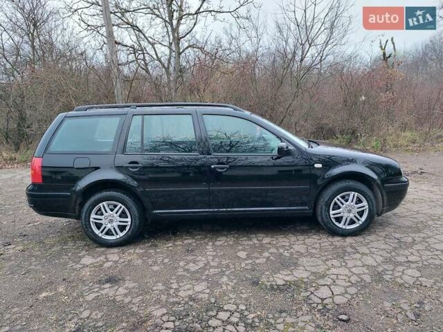 Черный Фольксваген Гольф, объемом двигателя 1.6 л и пробегом 245 тыс. км за 3950 $, фото 7 на Automoto.ua