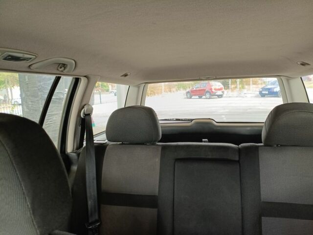 Черный Фольксваген Гольф, объемом двигателя 1.4 л и пробегом 369 тыс. км за 4100 $, фото 6 на Automoto.ua