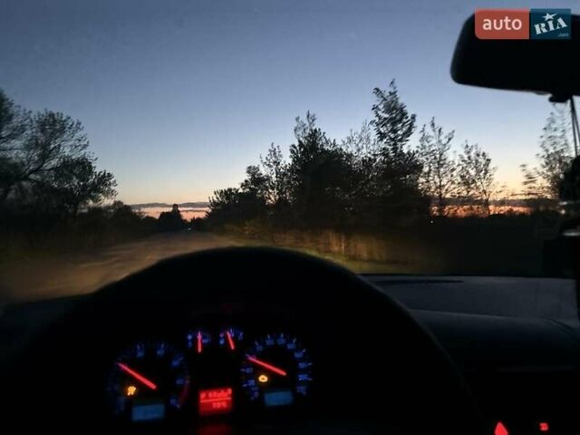 Черный Фольксваген Гольф, объемом двигателя 1.4 л и пробегом 318 тыс. км за 4200 $, фото 5 на Automoto.ua