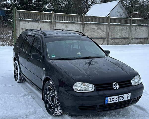 Черный Фольксваген Гольф, объемом двигателя 1.6 л и пробегом 260 тыс. км за 3750 $, фото 1 на Automoto.ua