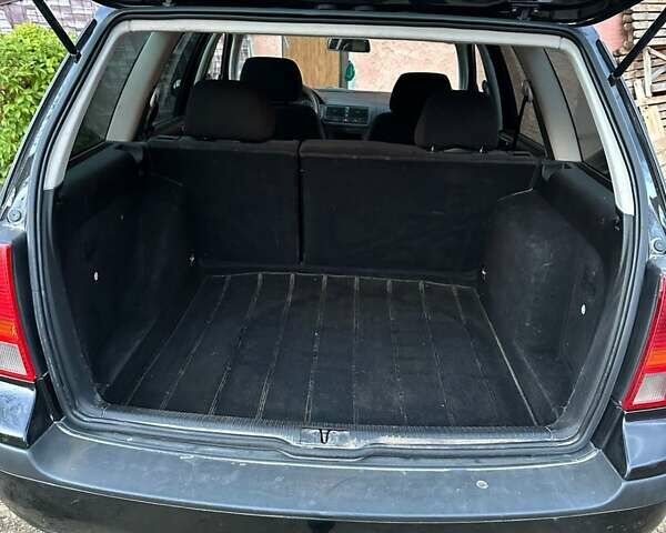 Черный Фольксваген Гольф, объемом двигателя 1.6 л и пробегом 167 тыс. км за 3600 $, фото 16 на Automoto.ua