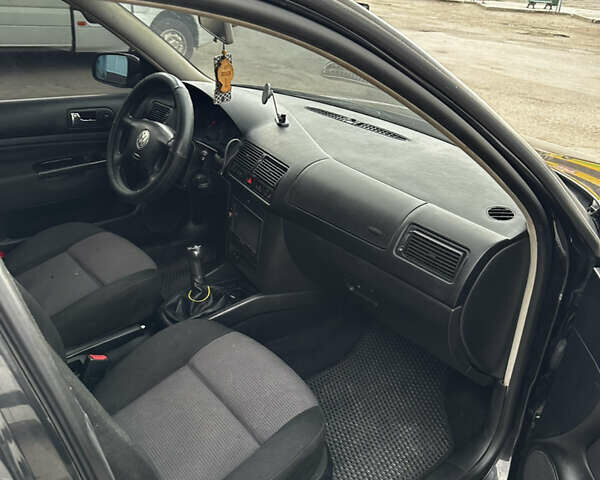 Чорний Фольксваген Гольф, об'ємом двигуна 1.6 л та пробігом 286 тис. км за 4300 $, фото 11 на Automoto.ua