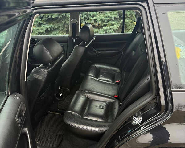 Черный Фольксваген Гольф, объемом двигателя 1.6 л и пробегом 252 тыс. км за 4500 $, фото 10 на Automoto.ua