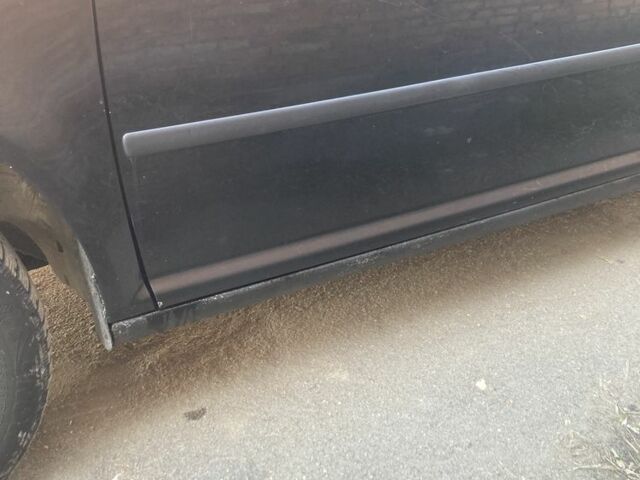 Черный Фольксваген Гольф, объемом двигателя 1.9 л и пробегом 350 тыс. км за 4900 $, фото 6 на Automoto.ua