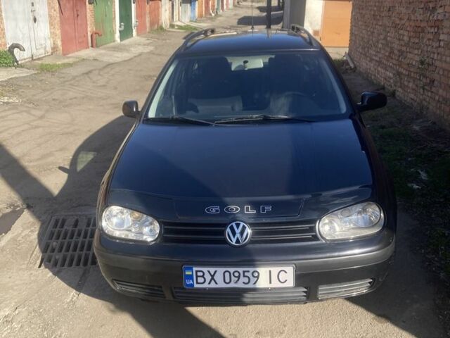 Черный Фольксваген Гольф, объемом двигателя 1.9 л и пробегом 350 тыс. км за 4900 $, фото 1 на Automoto.ua