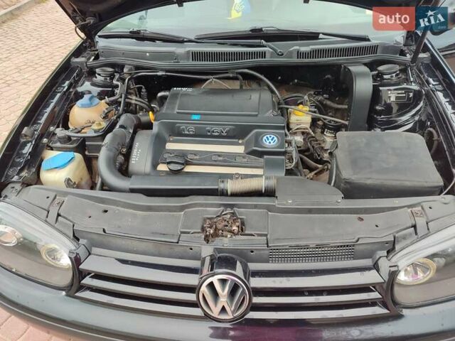 Черный Фольксваген Гольф, объемом двигателя 1.6 л и пробегом 232 тыс. км за 4800 $, фото 14 на Automoto.ua