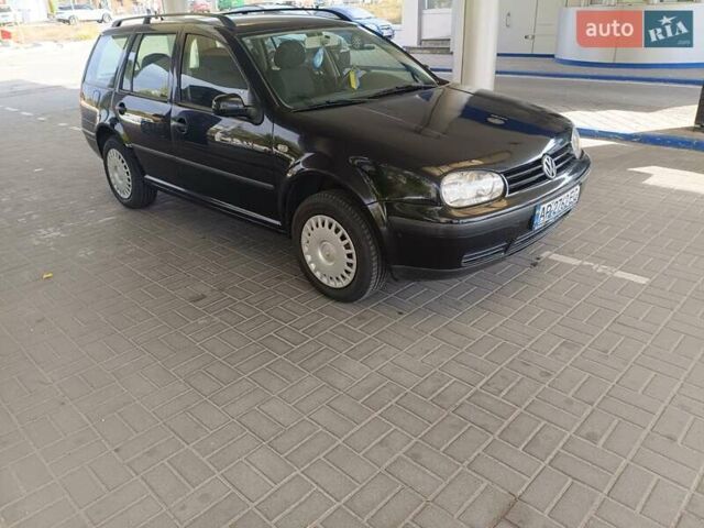 Черный Фольксваген Гольф, объемом двигателя 1.39 л и пробегом 369 тыс. км за 4100 $, фото 5 на Automoto.ua