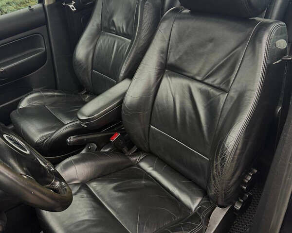 Черный Фольксваген Гольф, объемом двигателя 1.6 л и пробегом 252 тыс. км за 4500 $, фото 9 на Automoto.ua