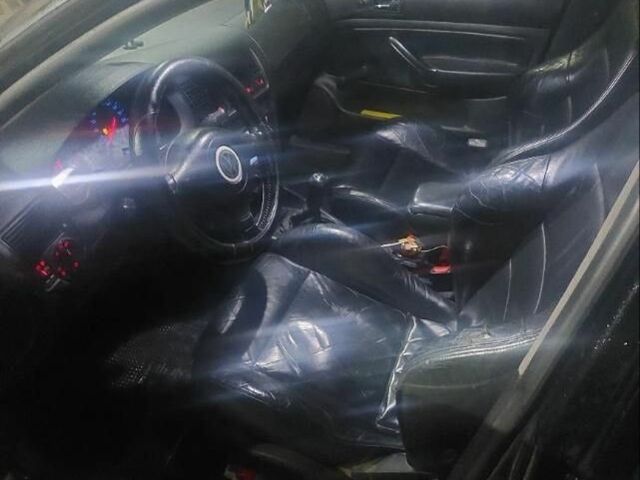 Чорний Фольксваген Гольф, об'ємом двигуна 1.4 л та пробігом 36 тис. км за 4300 $, фото 3 на Automoto.ua