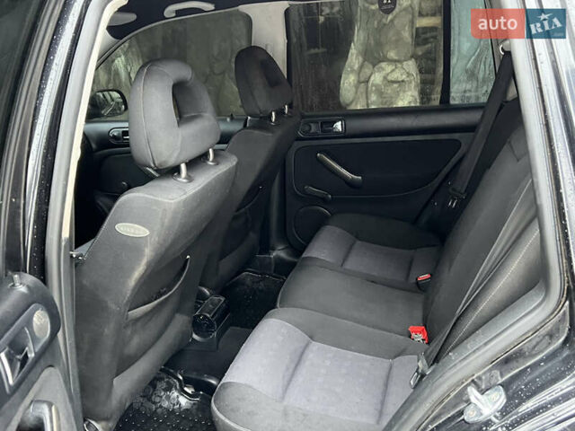 Черный Фольксваген Гольф, объемом двигателя 1.9 л и пробегом 315 тыс. км за 4100 $, фото 21 на Automoto.ua