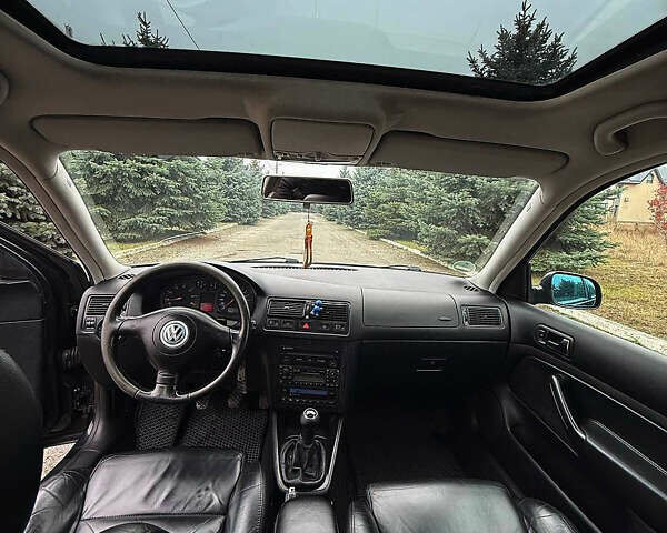 Черный Фольксваген Гольф, объемом двигателя 1.6 л и пробегом 252 тыс. км за 4500 $, фото 11 на Automoto.ua