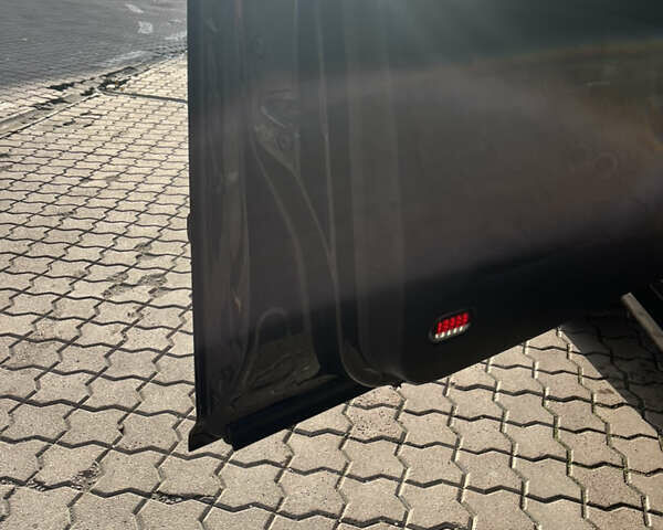 Черный Фольксваген Гольф, объемом двигателя 1.6 л и пробегом 251 тыс. км за 4300 $, фото 16 на Automoto.ua