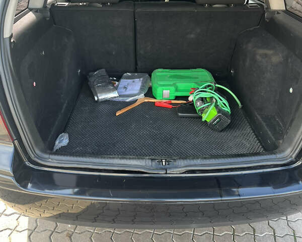 Черный Фольксваген Гольф, объемом двигателя 1.6 л и пробегом 251 тыс. км за 4300 $, фото 21 на Automoto.ua