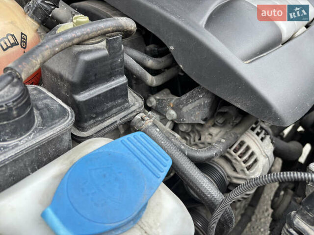 Фольксваген Гольф 2001 в Хмельницком на Automoto.ua Черный Фольксваген Гольф, объемом двигателя 1.98 л и пробегом 234 тыс. км за 4900 $, фото 30 на Automoto.ua