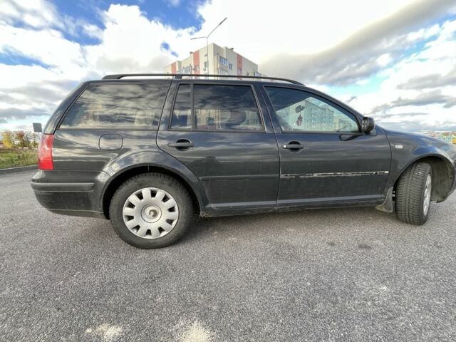 Черный Фольксваген Гольф, объемом двигателя 1.9 л и пробегом 400 тыс. км за 2500 $, фото 1 на Automoto.ua