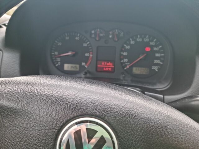 Черный Фольксваген Гольф, объемом двигателя 1.4 л и пробегом 300 тыс. км за 3900 $, фото 4 на Automoto.ua