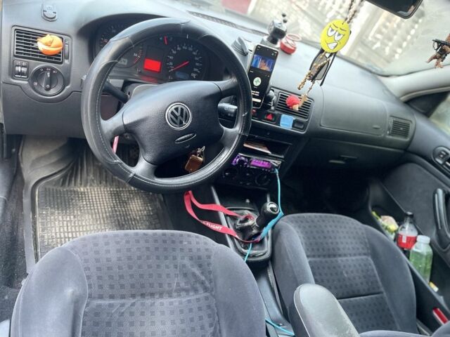 Черный Фольксваген Гольф, объемом двигателя 1.9 л и пробегом 3 тыс. км за 1664 $, фото 4 на Automoto.ua