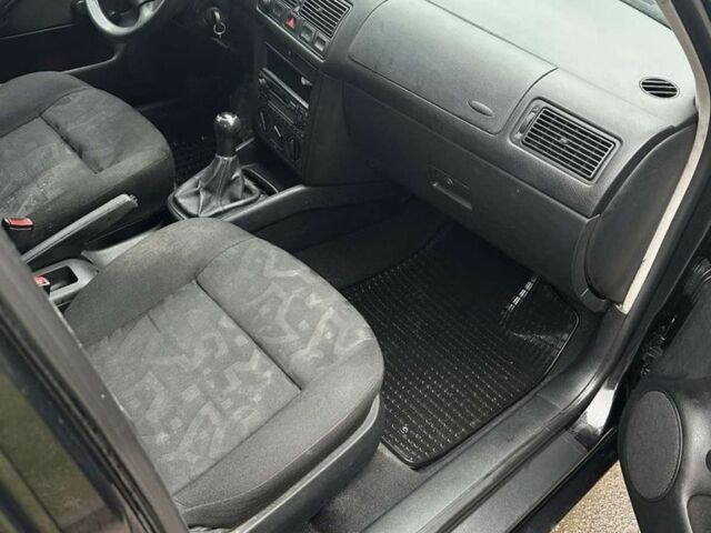 Чорний Фольксваген Гольф, об'ємом двигуна 1.9 л та пробігом 340 тис. км за 2200 $, фото 6 на Automoto.ua