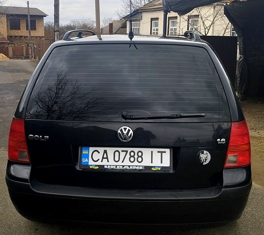 Фольксваген Гольф 2001 в Корсунь-Шевченковском на Automoto.ua Черный Фольксваген Гольф, объемом двигателя 1.6 л и пробегом 240 тыс. км за 4900 $, фото 2 на Automoto.ua