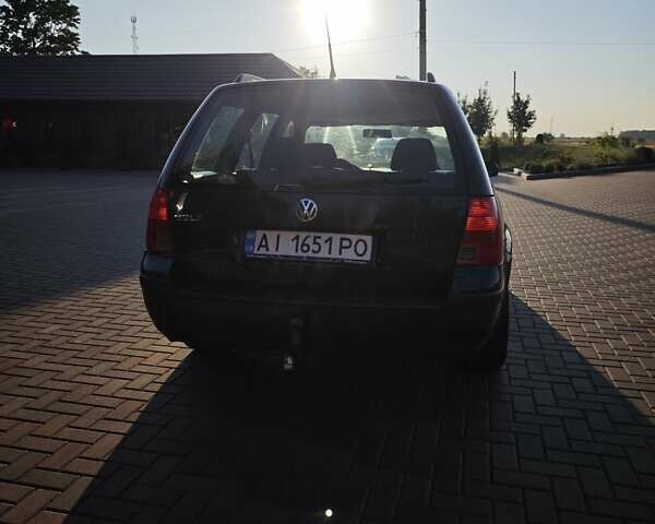 Черный Фольксваген Гольф, объемом двигателя 1.6 л и пробегом 350 тыс. км за 4100 $, фото 2 на Automoto.ua