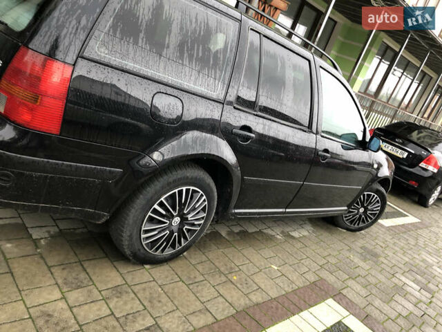 Черный Фольксваген Гольф, объемом двигателя 1.6 л и пробегом 271 тыс. км за 4000 $, фото 1 на Automoto.ua