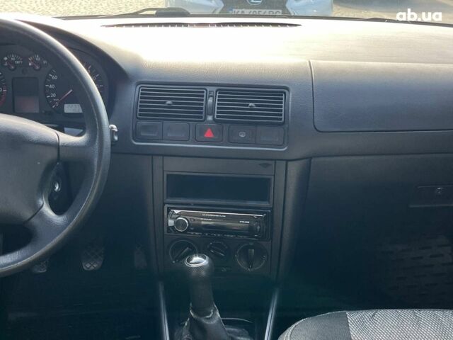 Чорний Фольксваген Гольф, об'ємом двигуна 1.4 л та пробігом 227 тис. км за 5290 $, фото 32 на Automoto.ua