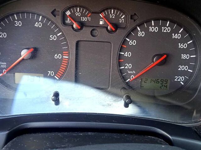 Чорний Фольксваген Гольф, об'ємом двигуна 1.4 л та пробігом 220 тис. км за 4200 $, фото 3 на Automoto.ua