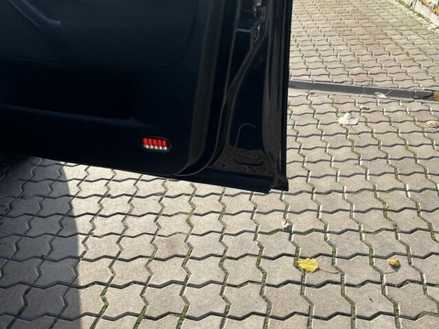 Черный Фольксваген Гольф, объемом двигателя 1.6 л и пробегом 251 тыс. км за 4300 $, фото 5 на Automoto.ua