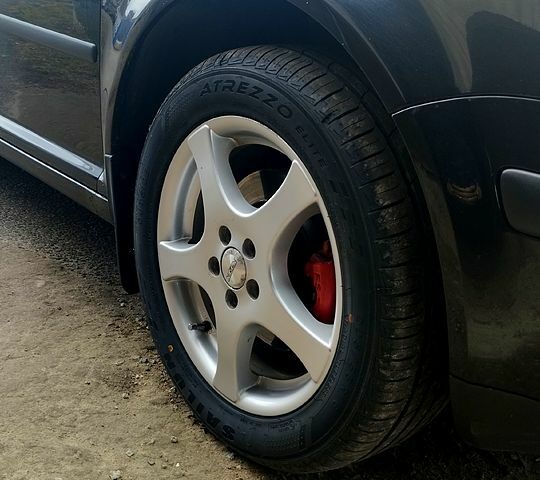 Фольксваген Гольф 2001 в Корсунь-Шевченковском на Automoto.ua Черный Фольксваген Гольф, объемом двигателя 1.6 л и пробегом 240 тыс. км за 4900 $, фото 3 на Automoto.ua
