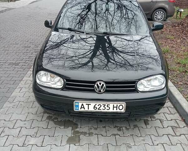Черный Фольксваген Гольф, объемом двигателя 1.39 л и пробегом 280 тыс. км за 3600 $, фото 4 на Automoto.ua