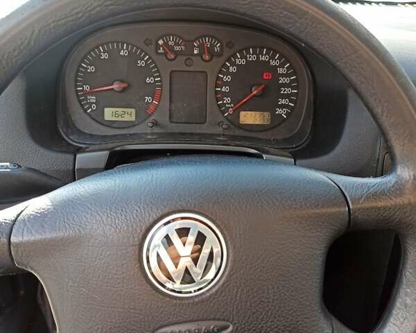 Чорний Фольксваген Гольф, об'ємом двигуна 1.6 л та пробігом 213 тис. км за 4500 $, фото 1 на Automoto.ua