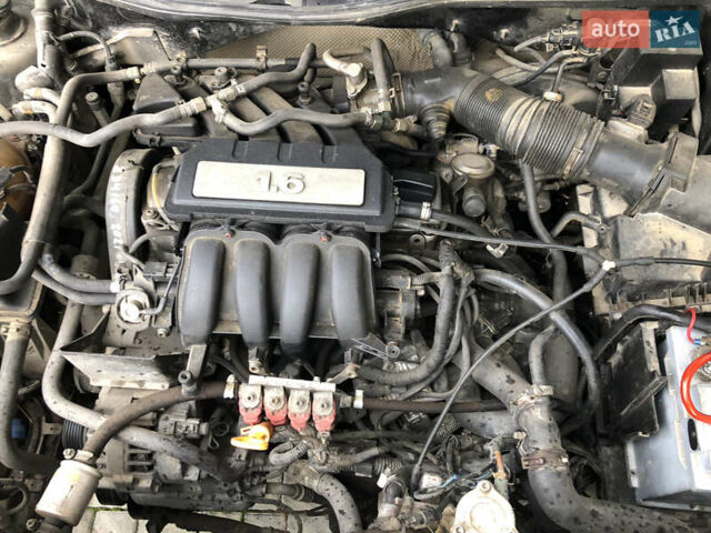 Черный Фольксваген Гольф, объемом двигателя 1.6 л и пробегом 271 тыс. км за 4000 $, фото 10 на Automoto.ua