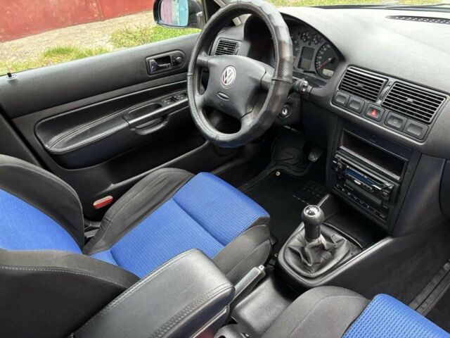 Чорний Фольксваген Гольф, об'ємом двигуна 2 л та пробігом 234 тис. км за 4900 $, фото 10 на Automoto.ua