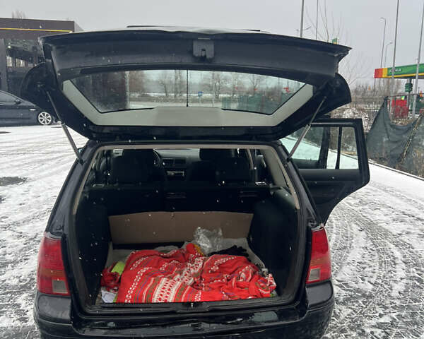 Черный Фольксваген Гольф, объемом двигателя 1.6 л и пробегом 280 тыс. км за 3700 $, фото 7 на Automoto.ua