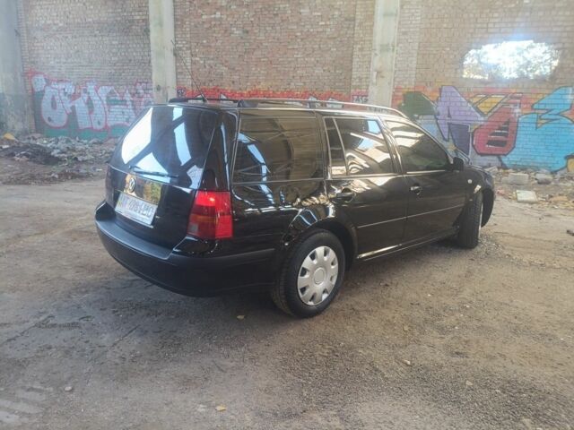 Черный Фольксваген Гольф, объемом двигателя 1.4 л и пробегом 243 тыс. км за 3700 $, фото 7 на Automoto.ua