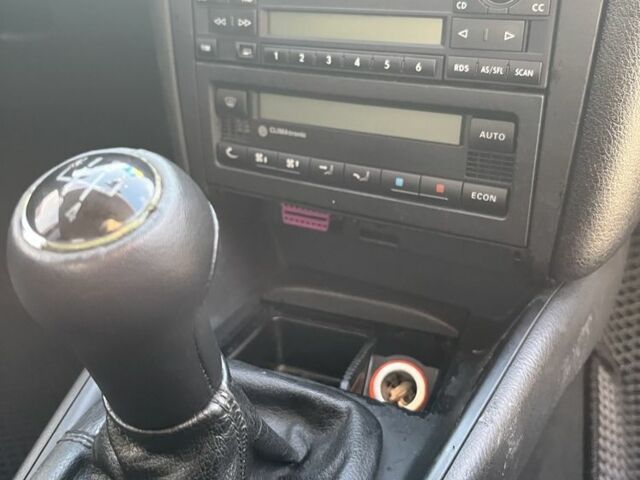 Черный Фольксваген Гольф, объемом двигателя 1.6 л и пробегом 251 тыс. км за 4300 $, фото 3 на Automoto.ua