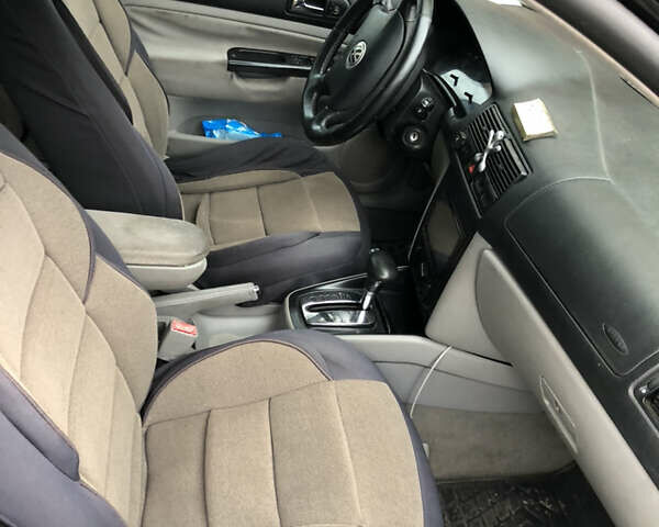 Черный Фольксваген Гольф, объемом двигателя 1.6 л и пробегом 271 тыс. км за 4000 $, фото 5 на Automoto.ua