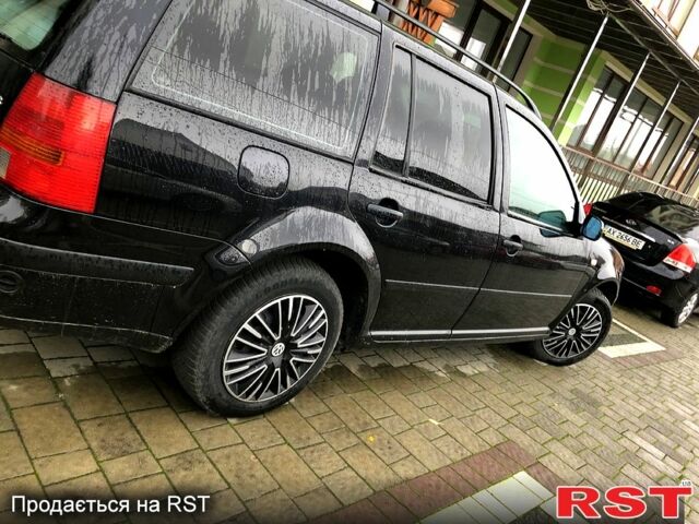 Черный Фольксваген Гольф, объемом двигателя 1.6 л и пробегом 271 тыс. км за 4000 $, фото 8 на Automoto.ua