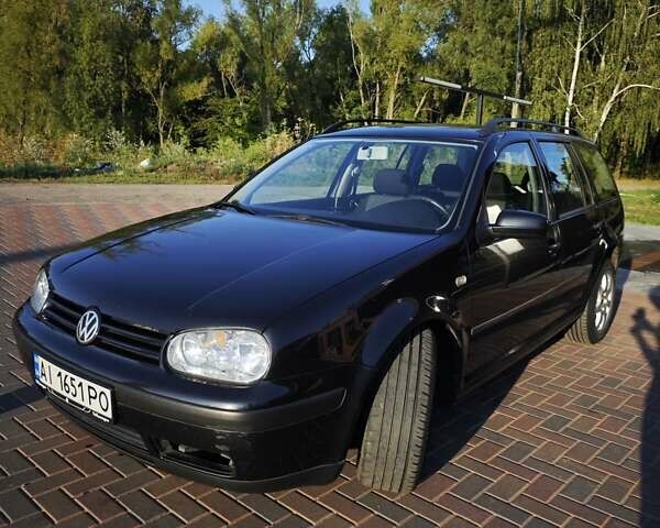 Черный Фольксваген Гольф, объемом двигателя 1.6 л и пробегом 350 тыс. км за 4100 $, фото 5 на Automoto.ua