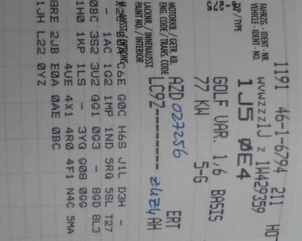 Чорний Фольксваген Гольф, об'ємом двигуна 1.6 л та пробігом 237 тис. км за 4499 $, фото 28 на Automoto.ua