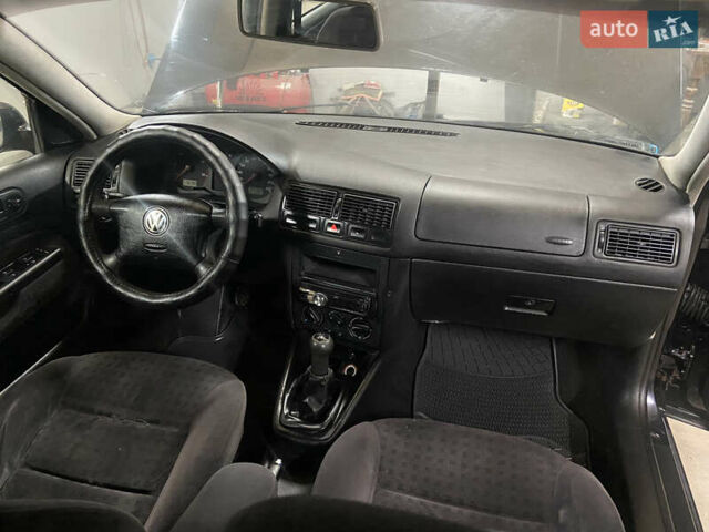 Чорний Фольксваген Гольф, об'ємом двигуна 1.9 л та пробігом 370 тис. км за 3850 $, фото 30 на Automoto.ua