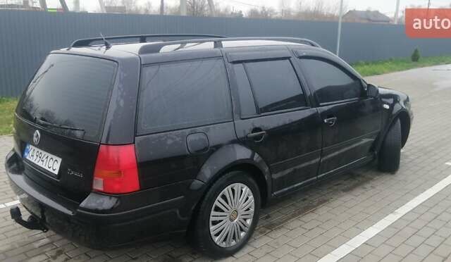 Черный Фольксваген Гольф, объемом двигателя 1.6 л и пробегом 269 тыс. км за 4600 $, фото 22 на Automoto.ua