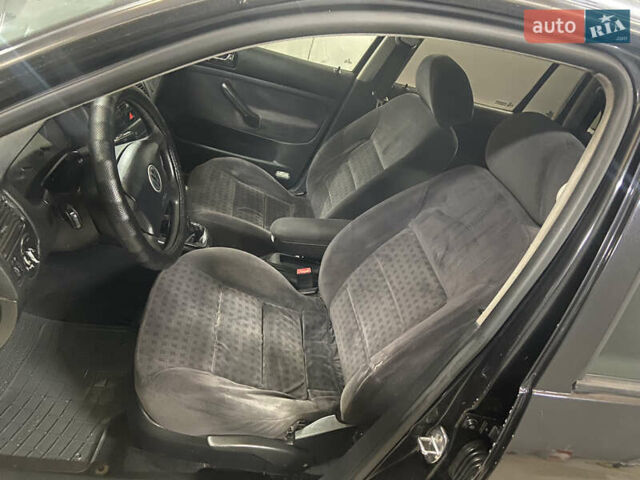 Чорний Фольксваген Гольф, об'ємом двигуна 1.9 л та пробігом 370 тис. км за 3850 $, фото 28 на Automoto.ua