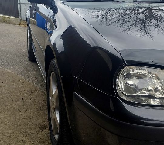 Фольксваген Гольф 2001 в Корсунь-Шевченковском на Automoto.ua Черный Фольксваген Гольф, объемом двигателя 1.6 л и пробегом 240 тыс. км за 4900 $, фото 4 на Automoto.ua