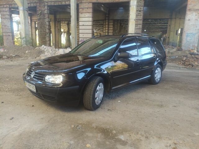 Черный Фольксваген Гольф, объемом двигателя 1.4 л и пробегом 243 тыс. км за 3700 $, фото 4 на Automoto.ua