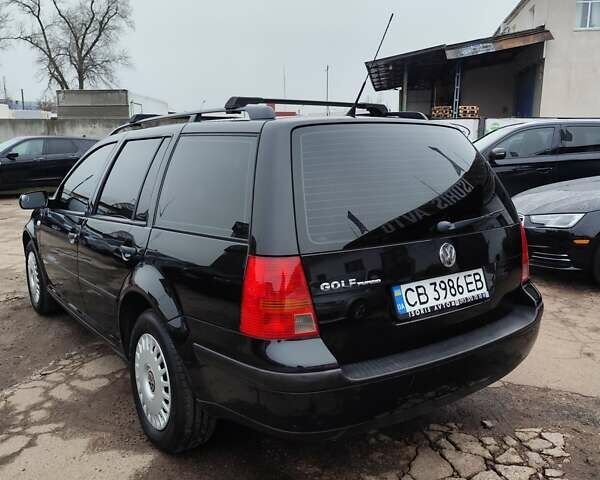 Черный Фольксваген Гольф, объемом двигателя 1.39 л и пробегом 212 тыс. км за 4700 $, фото 7 на Automoto.ua