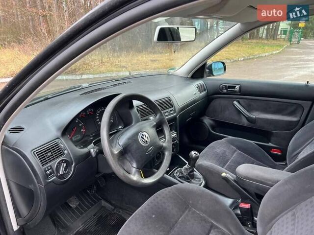 Черный Фольксваген Гольф, объемом двигателя 1.6 л и пробегом 241 тыс. км за 4200 $, фото 32 на Automoto.ua