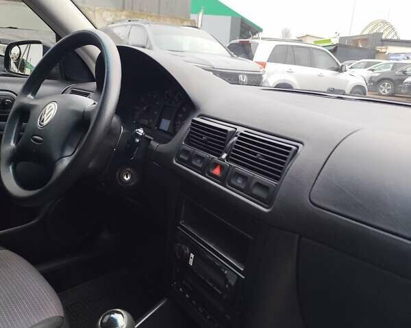 Черный Фольксваген Гольф, объемом двигателя 1.39 л и пробегом 212 тыс. км за 4700 $, фото 17 на Automoto.ua