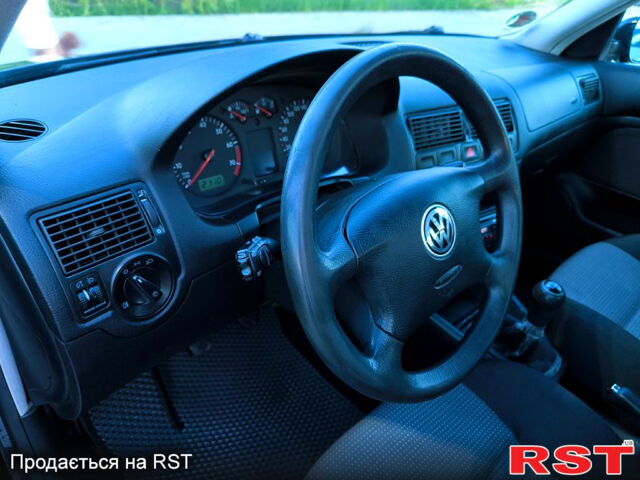 Чорний Фольксваген Гольф, об'ємом двигуна 1.6 л та пробігом 292 тис. км за 4500 $, фото 5 на Automoto.ua